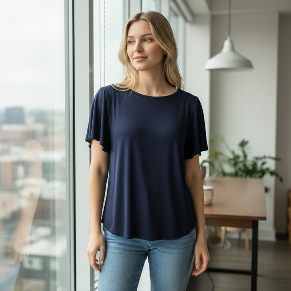 NINE WEST Flutter Sleeve Top. Size XL - Picture 13 of 13